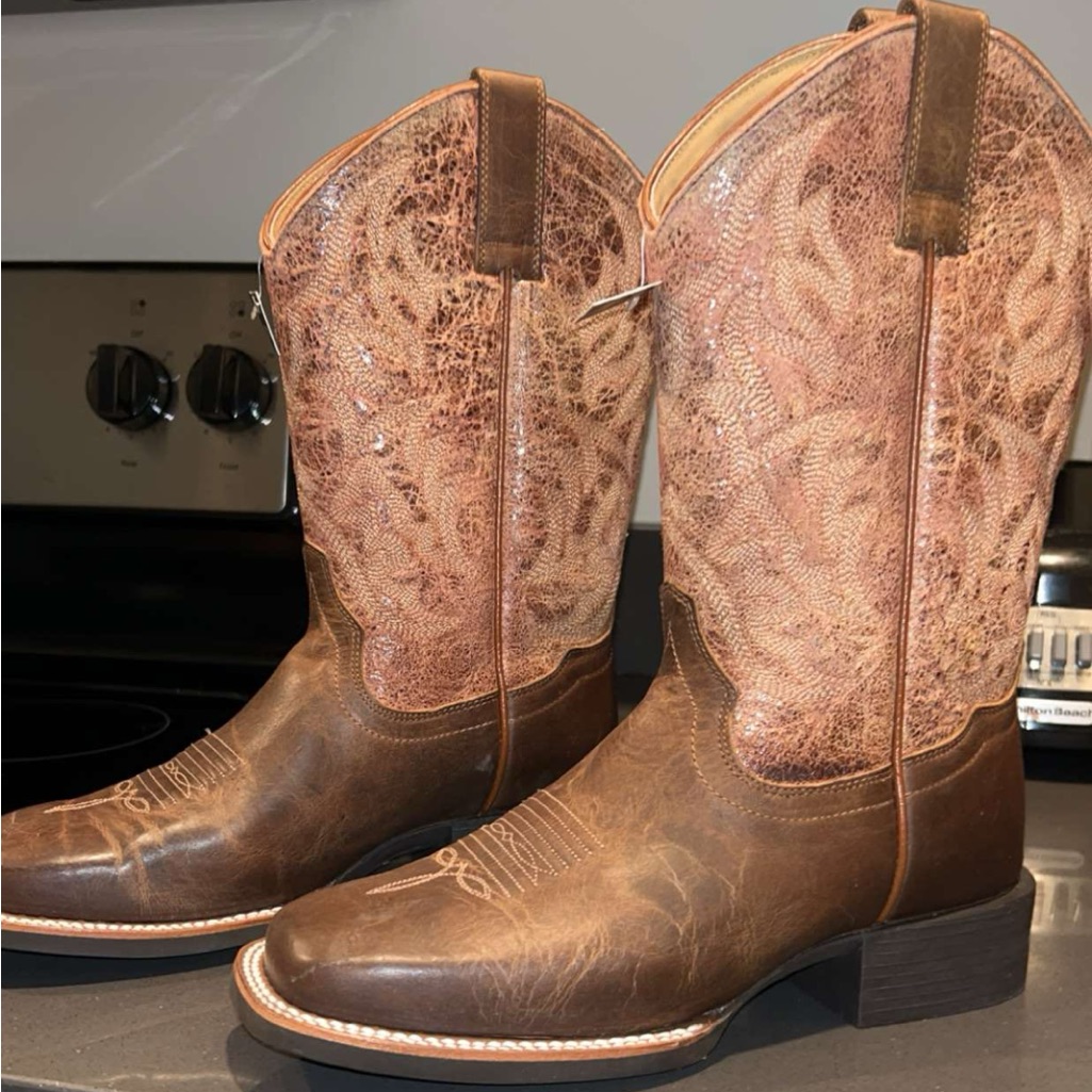 Cowboy Boots, Size 7.